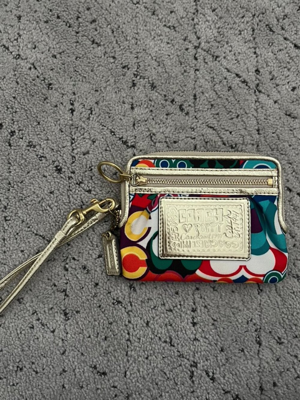 Coach Poppy Pop C Graffiti Multicolor Wristlet Gold Metallic Trim Y2K Vintage